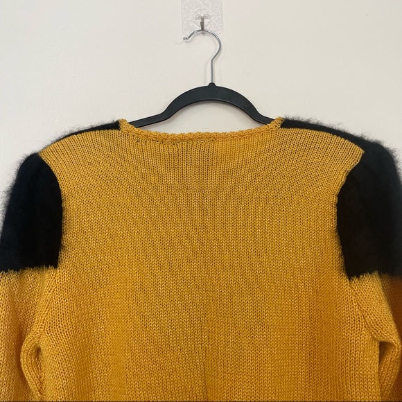 Vintage 80s Wool & Rabbit Hair Yellow and Black Sweater Size L - Picture 5 of 10